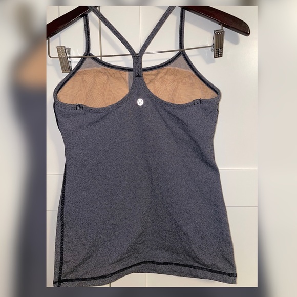 Lululemon Athletica power Y tank black pin stripes Size 4 - Picture 4 of 8